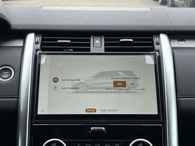 New 2026 Carpathian Grey Land Rover Dynamic SE image 23