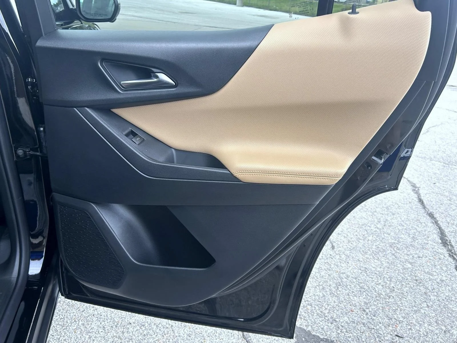 New 2026 Mosaic Black Metallic Chevrolet ACTIV image 20