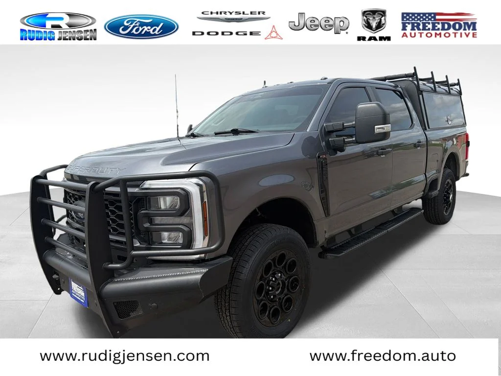 2024 Ford F-250 XL 4x4 Crew Cab 6-3/4' Box's photo