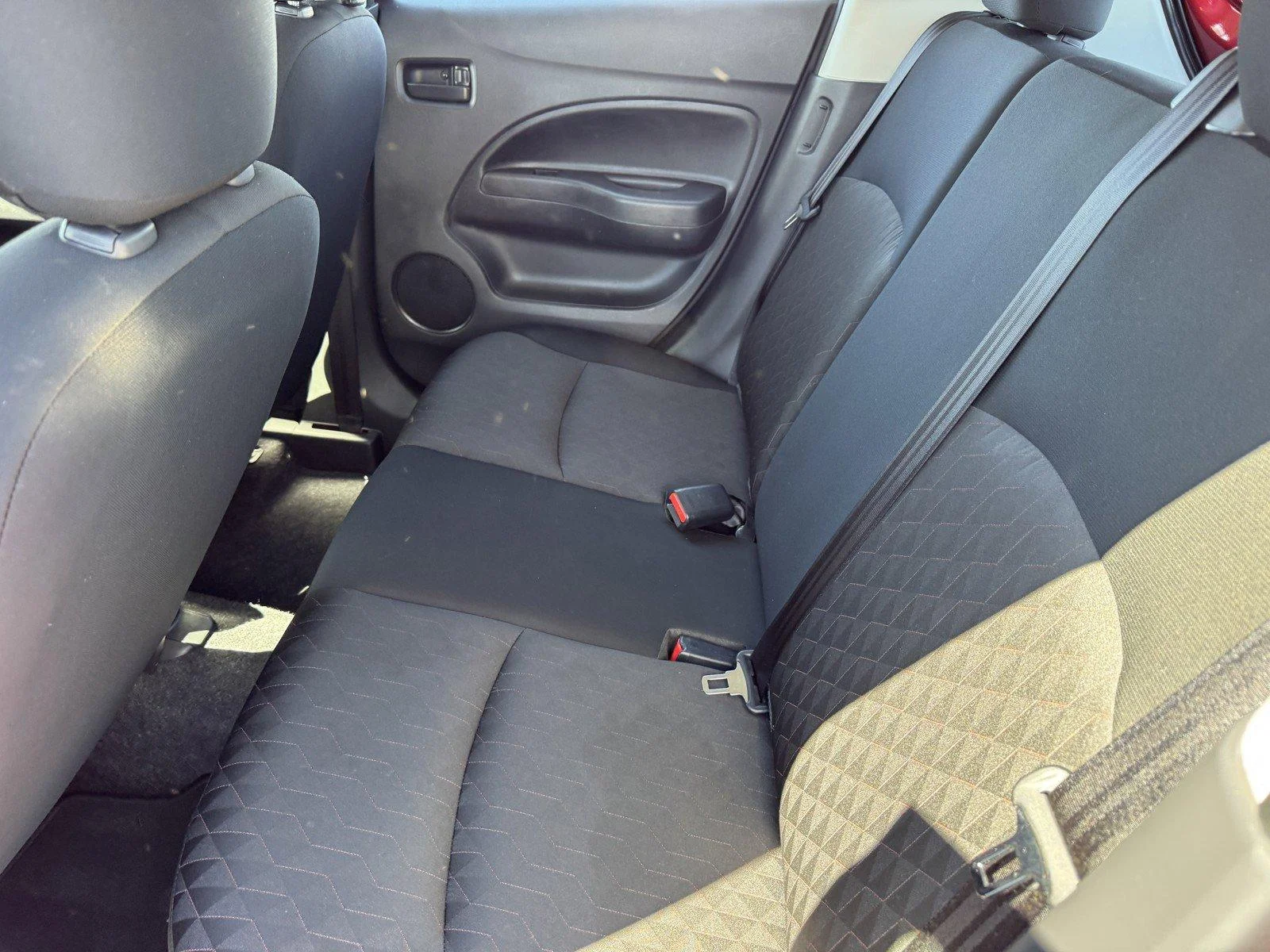 Used 2024  Mitsubishi ES image 14