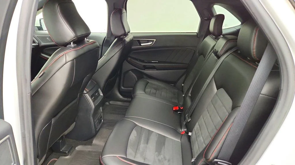 Used 2020 Star White Metallic Tri-Coat Ford ST Line AWD w/ Vista Roof & Co-Pilot360 Assist+ image 21