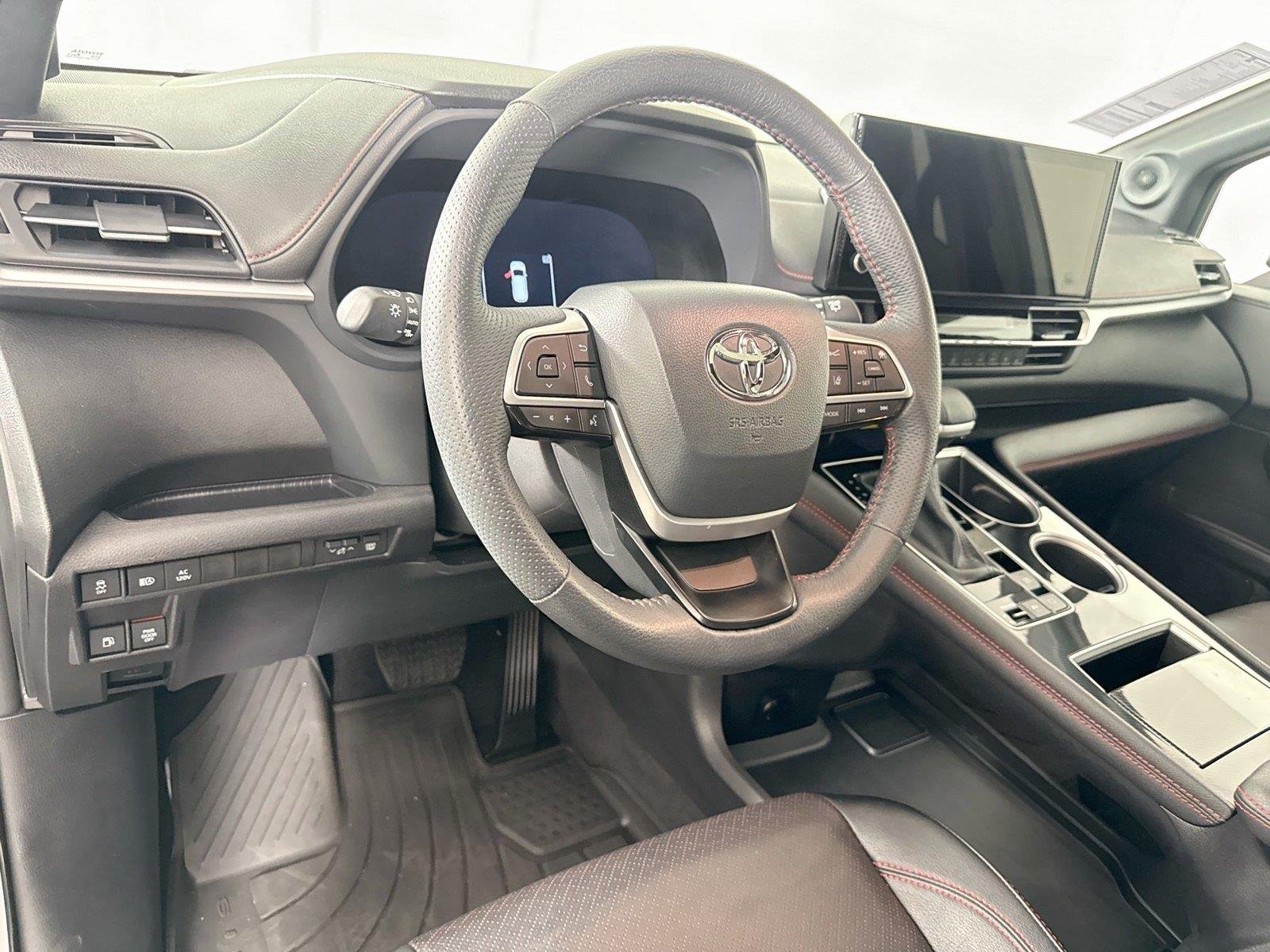 Certified Used 2025 Cement Toyota XSE 7-Passenger image 4