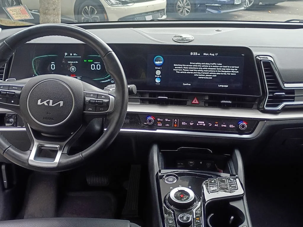 Used 2024 Snow White Pearl Kia EX image 17