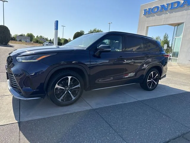2022 Toyota Highlander XSE - Photo 10