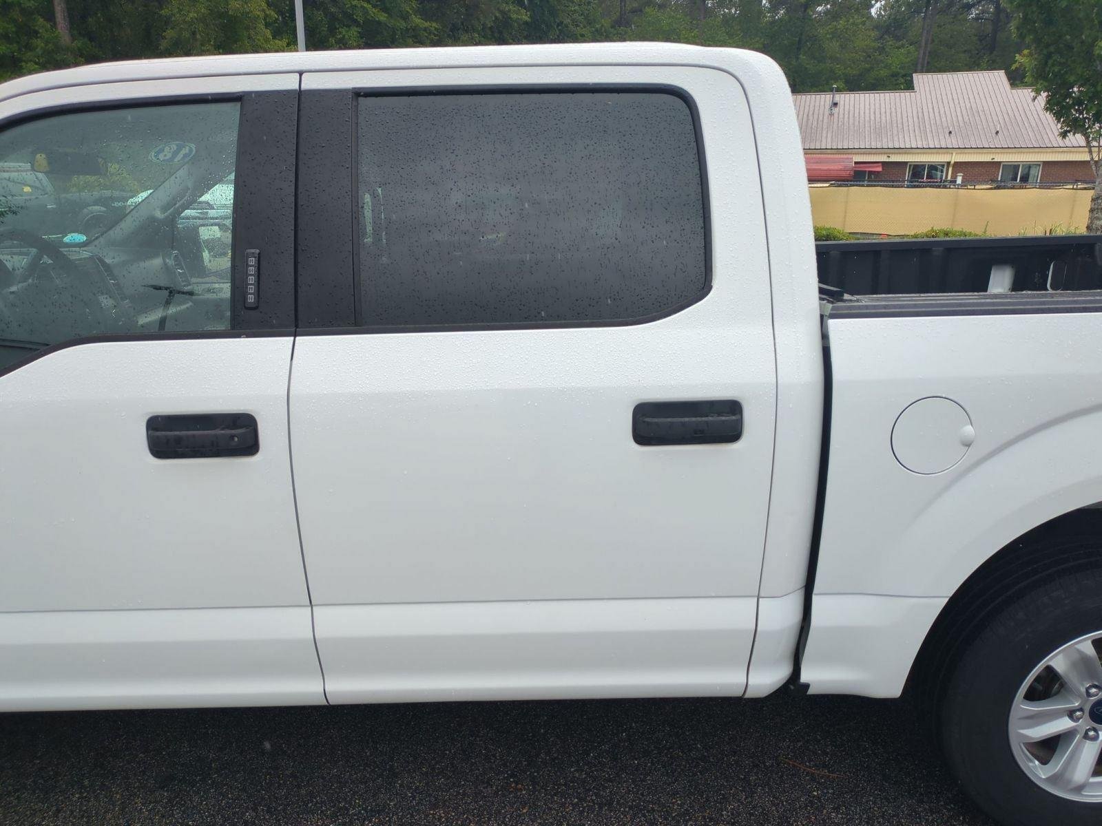 Used 2018 Oxford White Ford XLT image 29