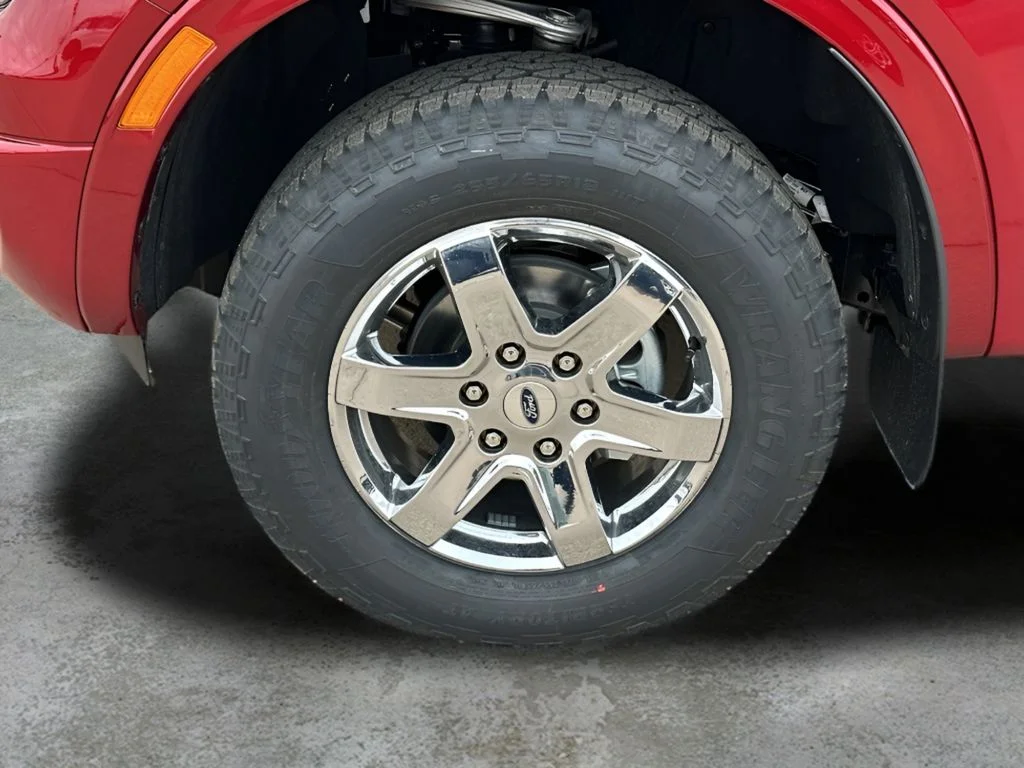 New 2025 Ruby Red Metallic Tinted Clearcoat Ford LARIAT® image 37