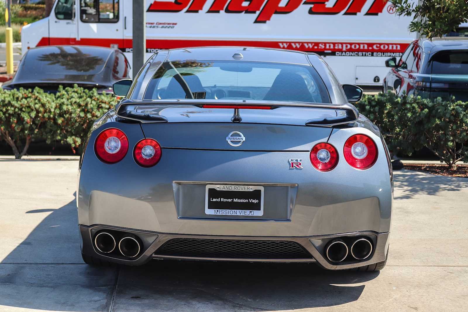 Used 2009 Gun Metallic Nissan Premium image 5