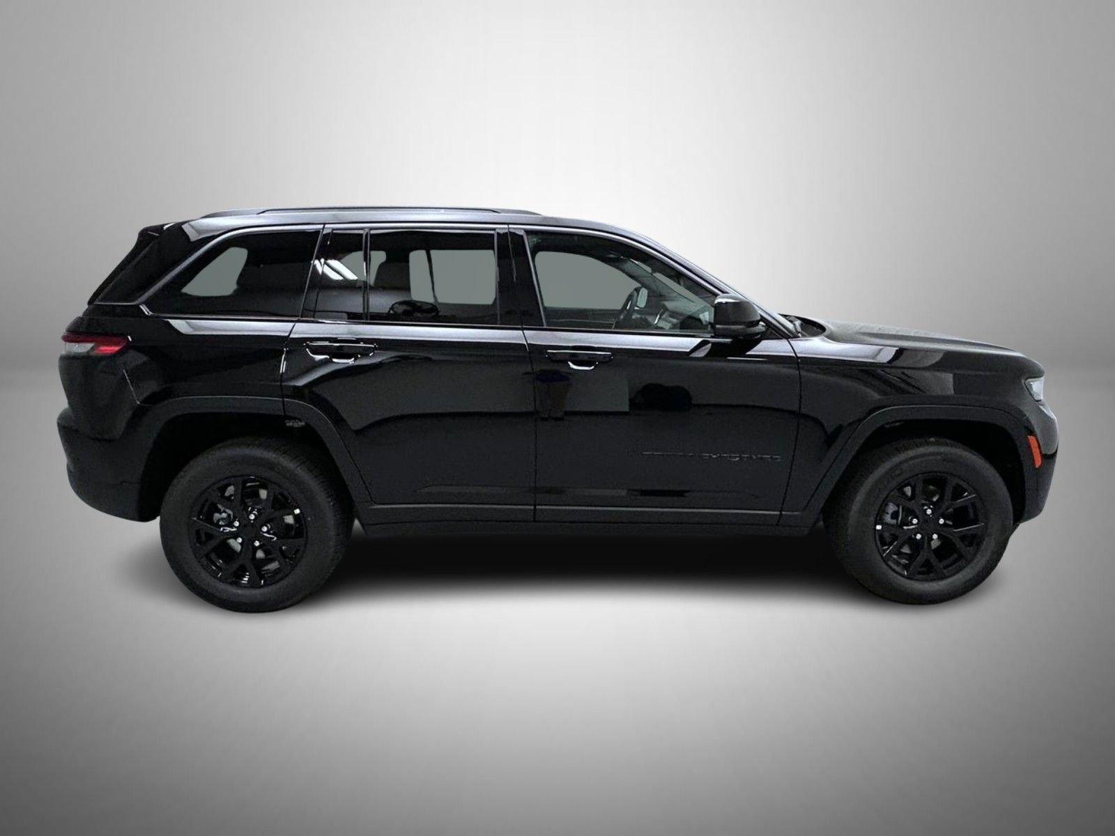 New 2026 Diamond Black Crystal Pearl-Coat Exterior Paint Jeep Altitude image 4