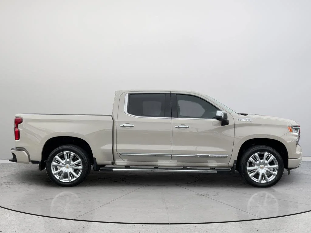 New 2026 Chevrolet Silverado 1500 High Country 4D Crew Cab