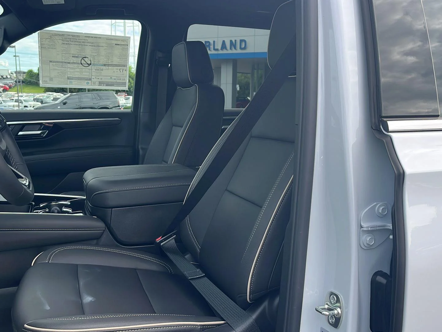 New 2026 Polar White Tricoat Chevrolet Premier image 20