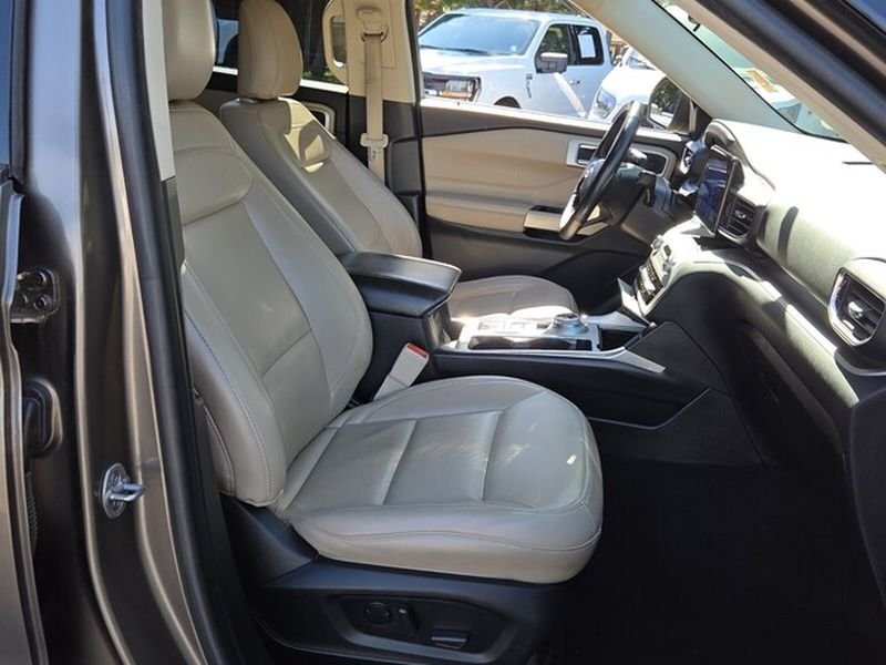 Used 2021 Stone Gray Metallic Ford XLT image 18