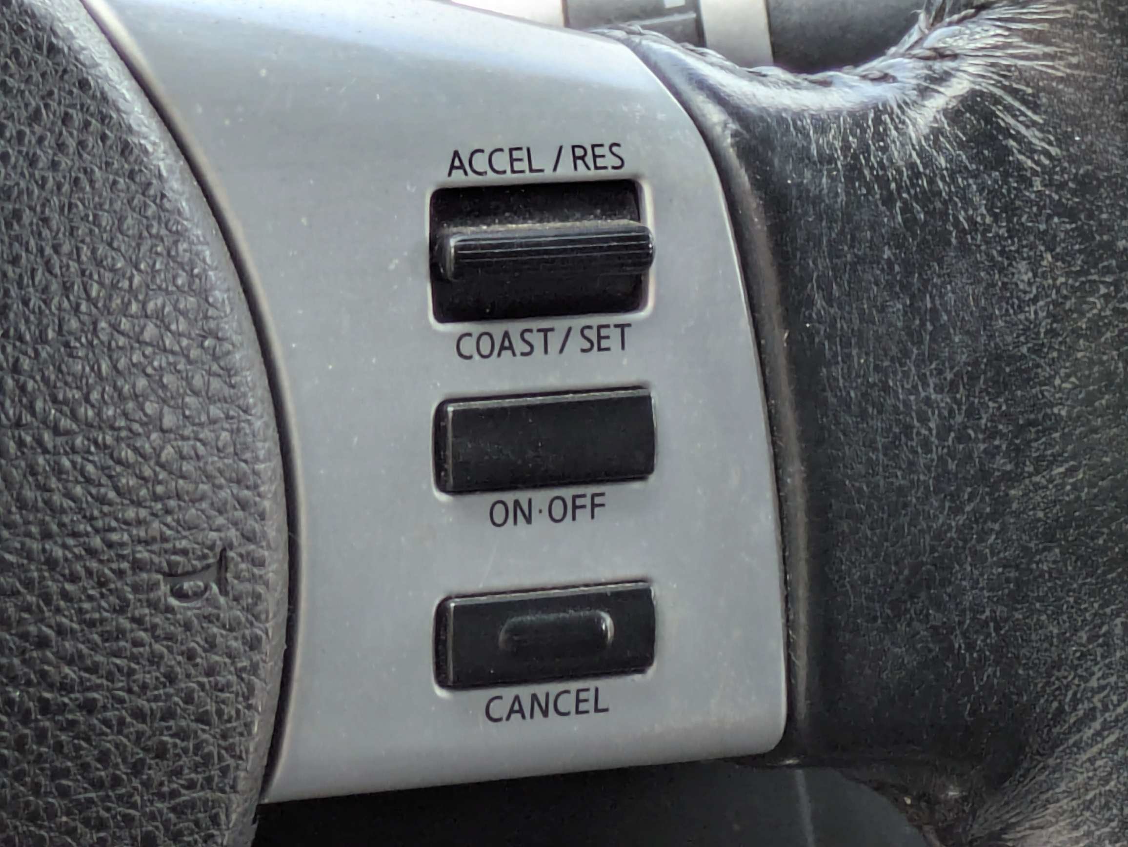 Used 2004  Nissan  image 20