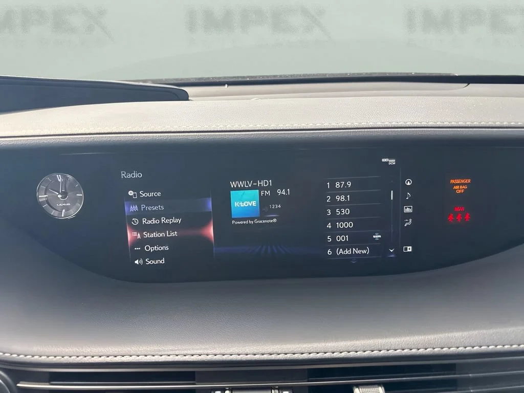 Used 2018  Lexus LS 500 image 21