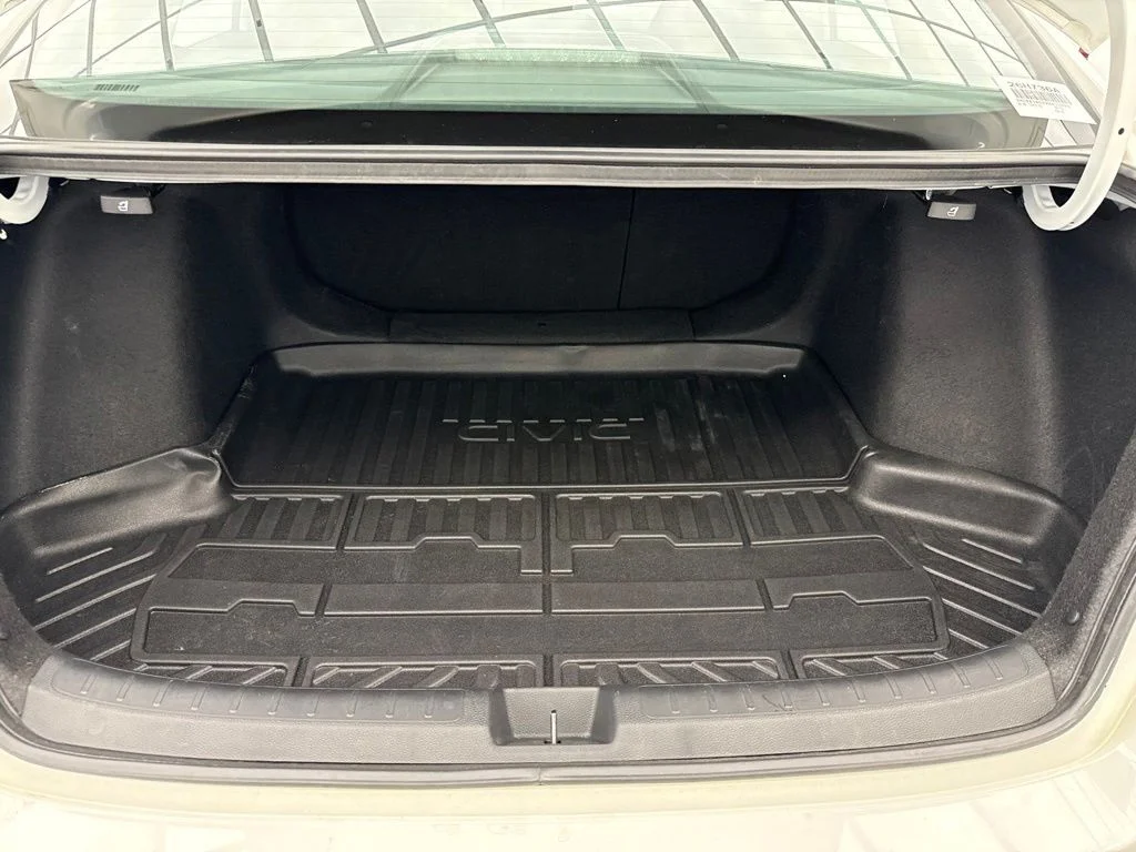 Used 2024 White Honda Base image 8