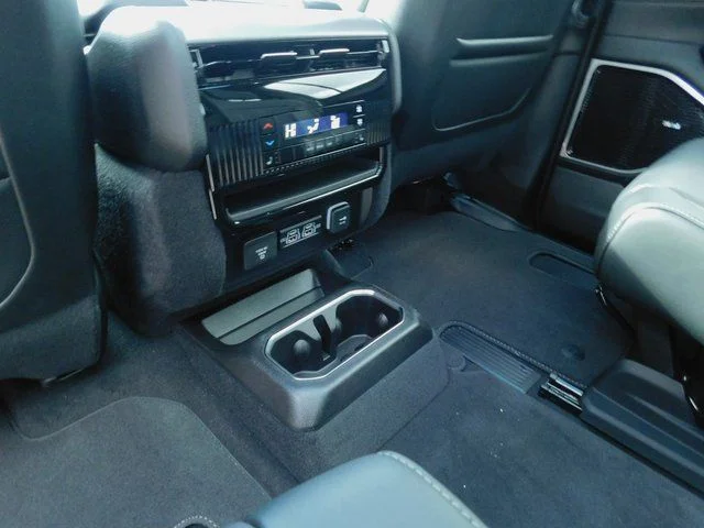 New 2026 High Gloss Black Exterior Paint Jeep Limited Altitude image 24
