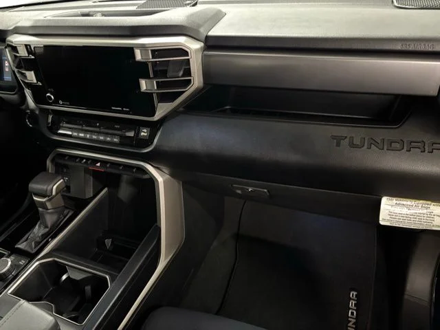 Used 2024  Toyota SR5 image 20
