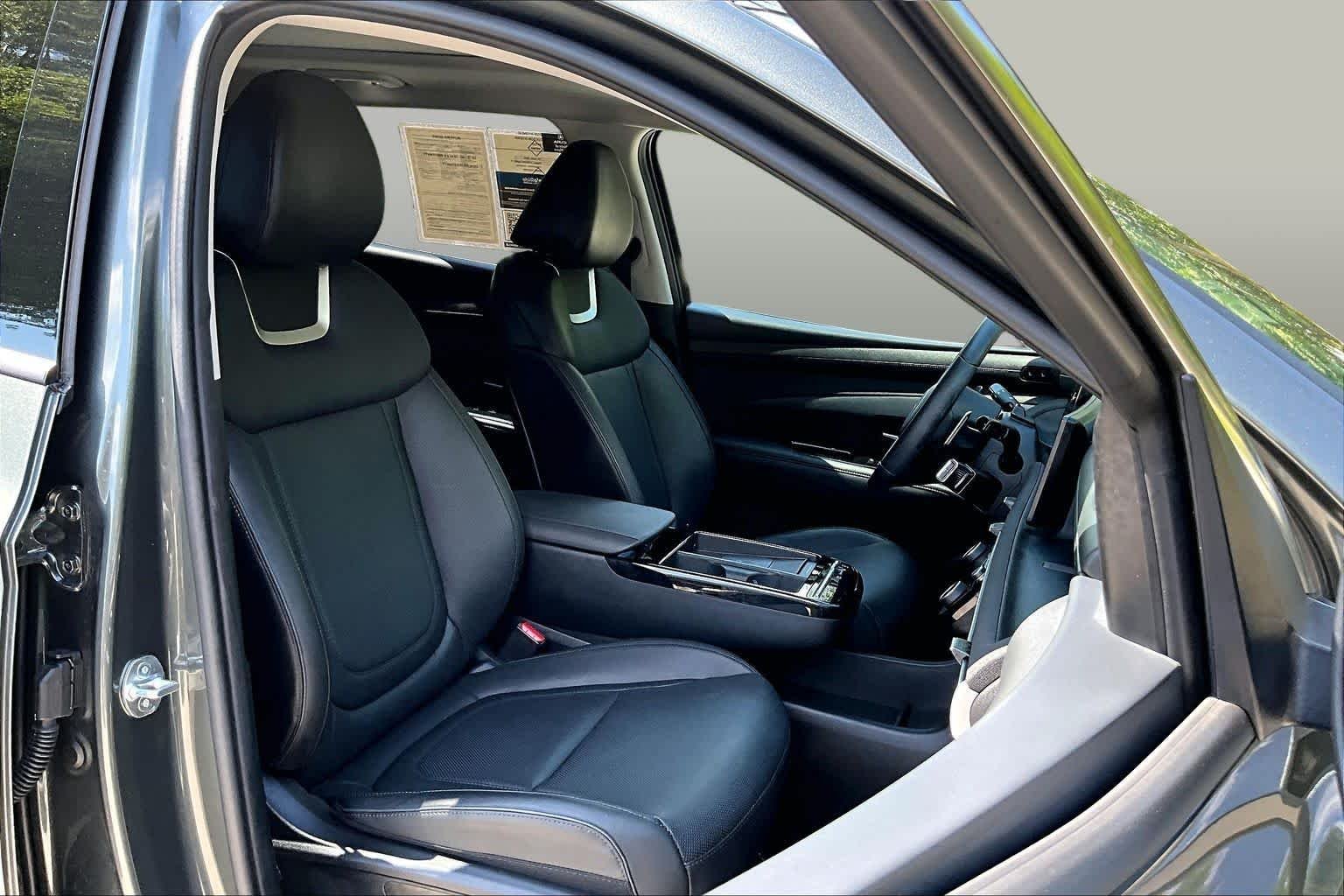 Used 2025 Amazon Gray Hyundai Limited image 9