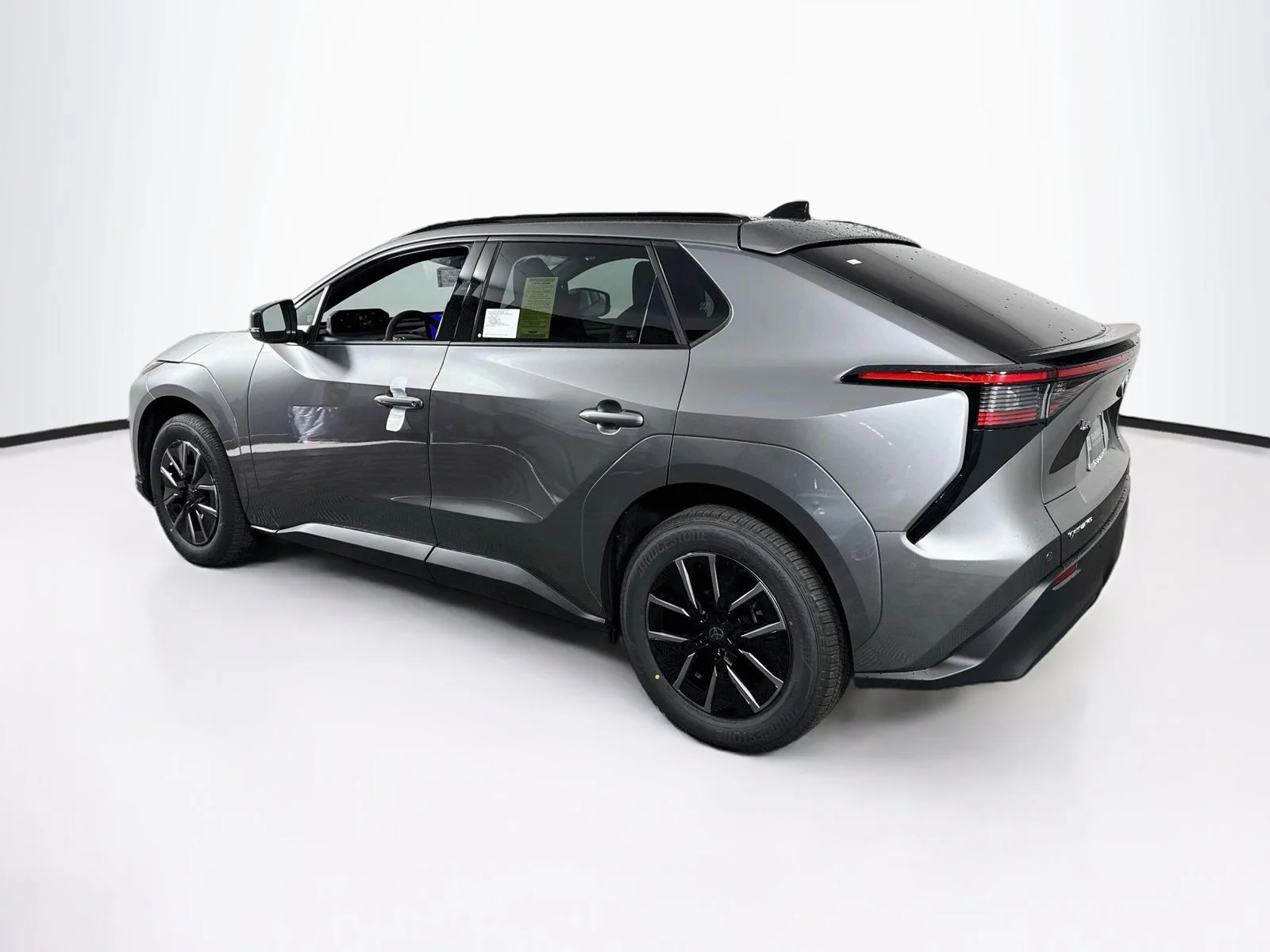 New 2027 Heavy Metal <sup>1</sup> Toyota  XLE image 4