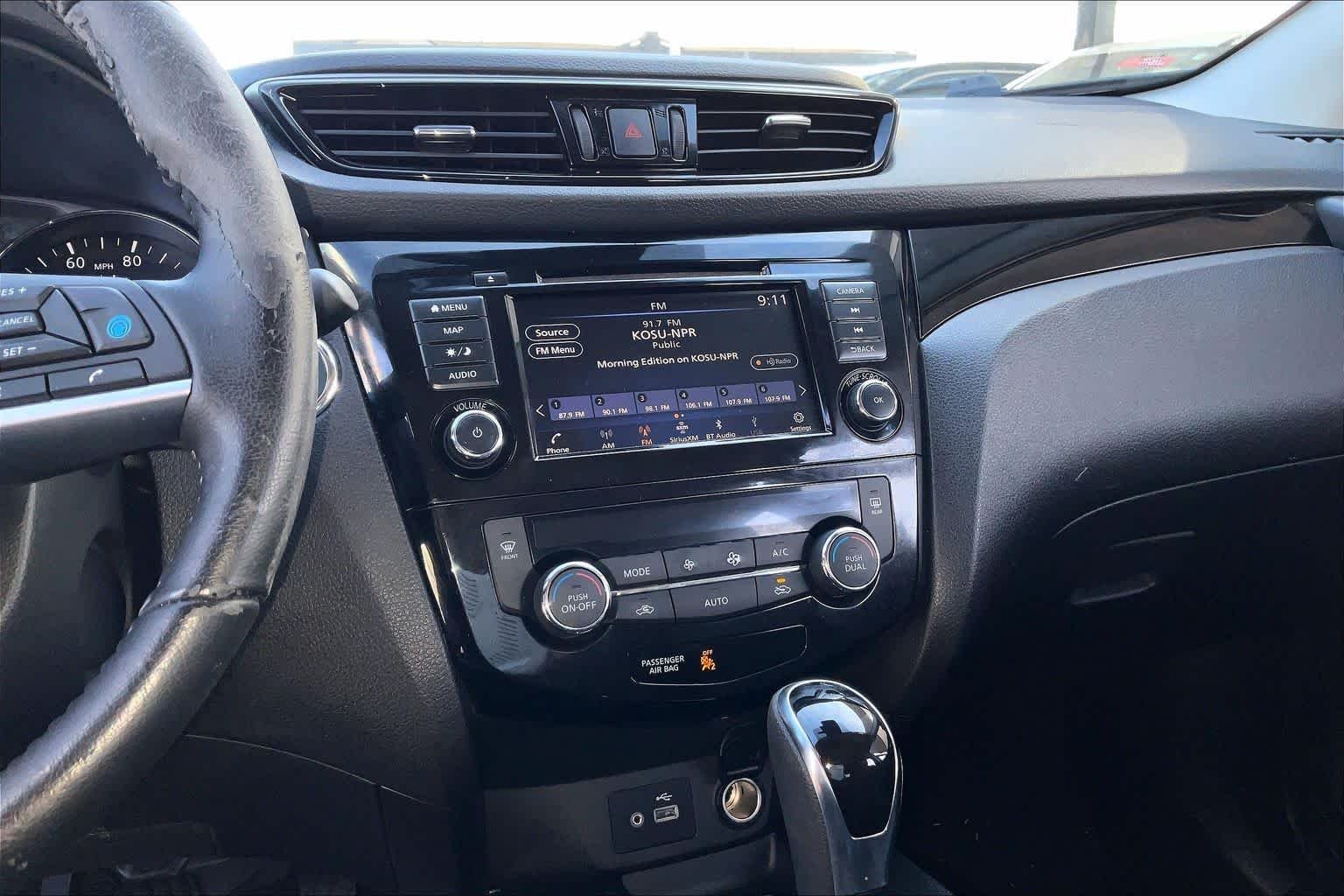 Used 2022 Gun Metallic Nissan SL image 30
