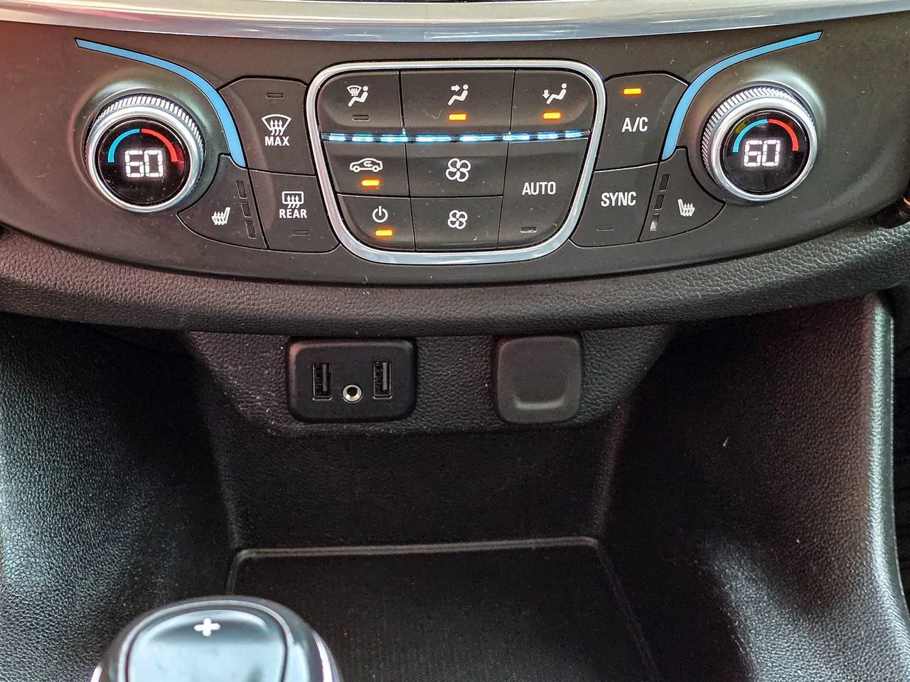 Used 2019 Graphite Chevrolet LT Leather image 19