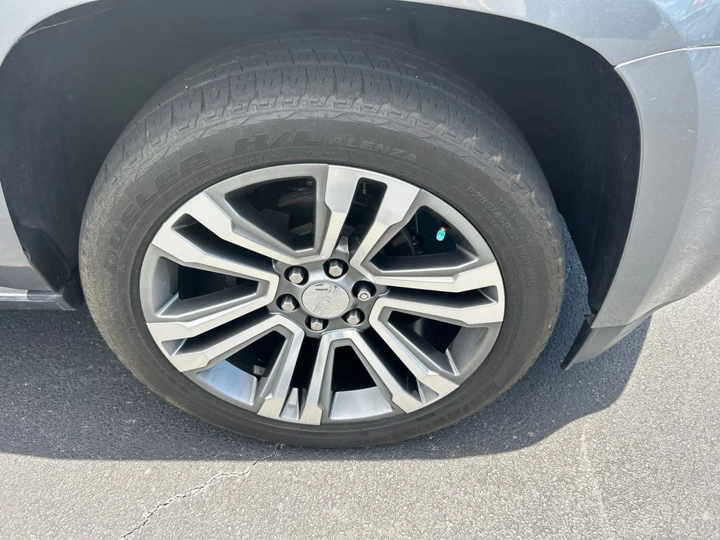 Used 2019 Gray GMC Denali image 12