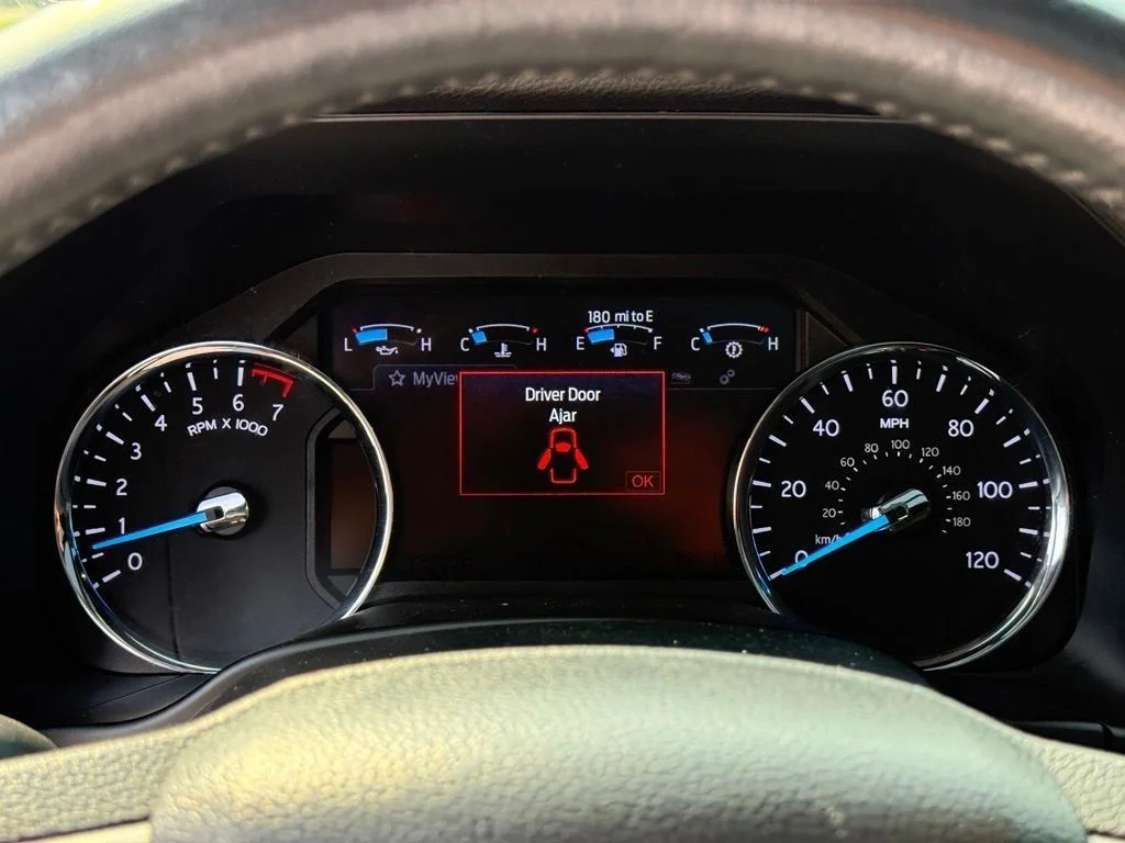 Used 2021 Black Ford XLT image 17