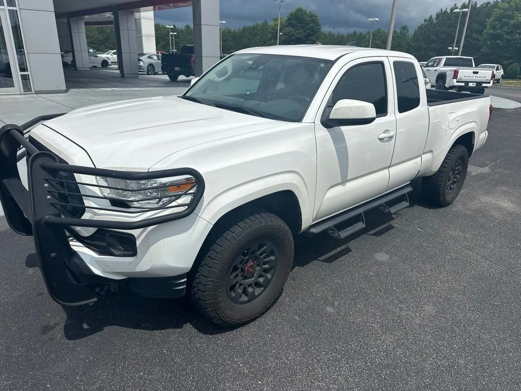 Used 2020 White Toyota SR image 2