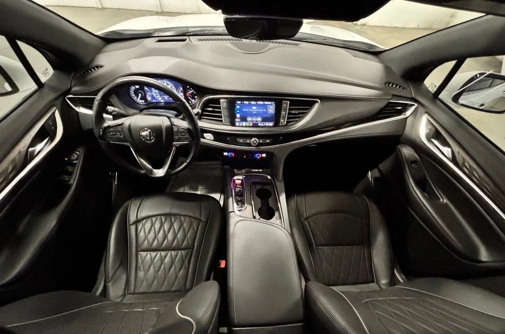 Used 2022 White Buick Avenir image 12