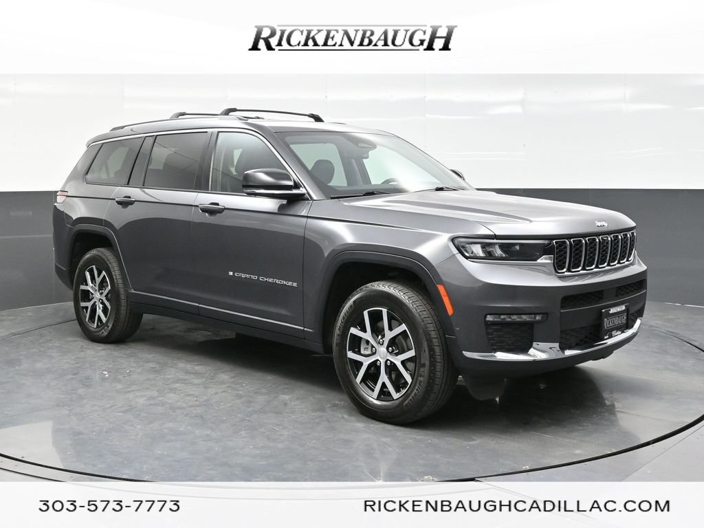 Used 2023 Gray Jeep Limited image 1