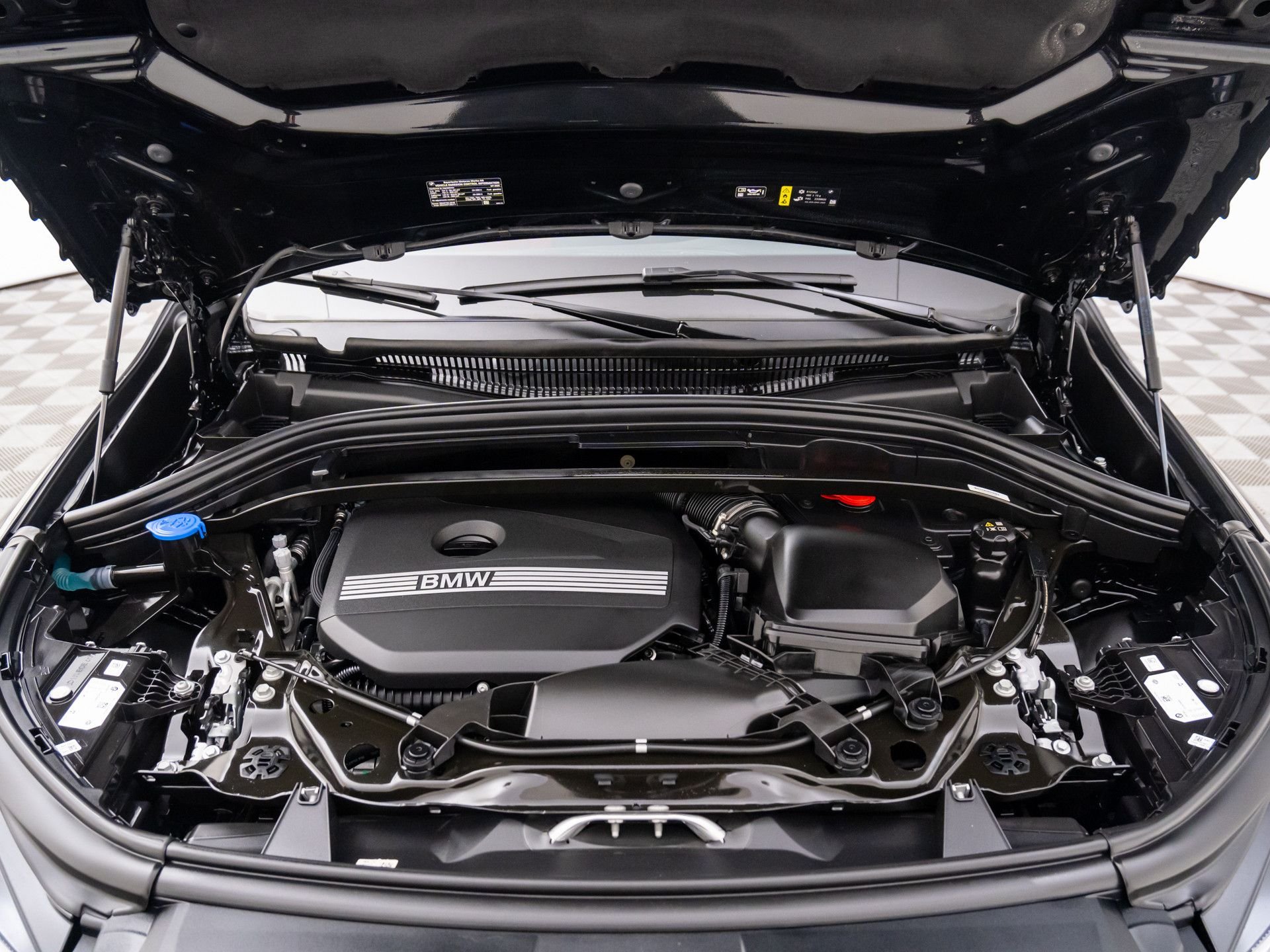 2025 BMW X1 28i - Photo 35