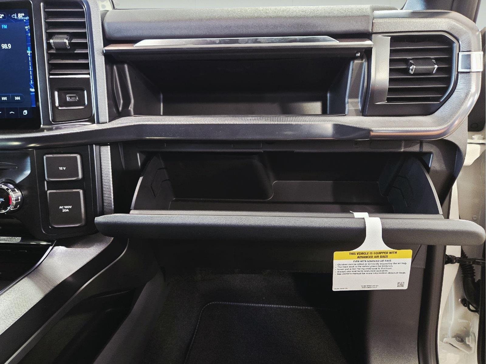 New 2026 Star White Metallic Tri-Coat Ford Platinum® image 65