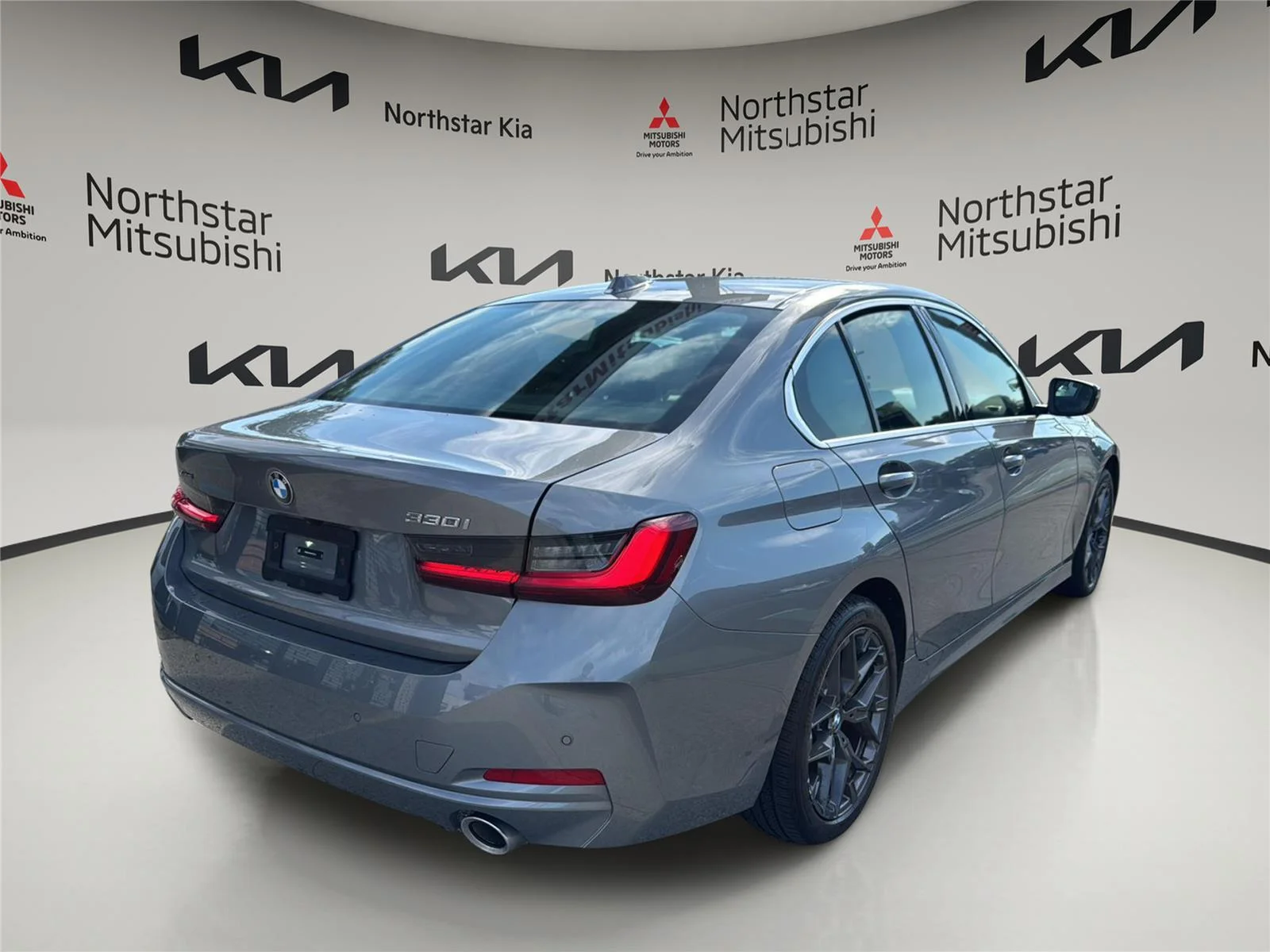 Used 2026  BMW 330i NA xDrive image 7