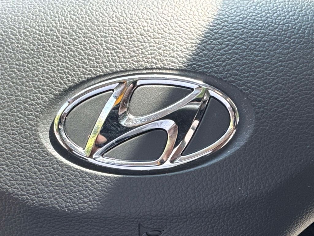 2023 Hyundai Kona Limited - Photo 35