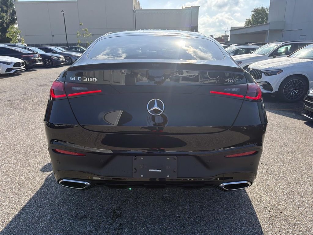 New 2027 Black Mercedes-Benz GLC 300 image 4