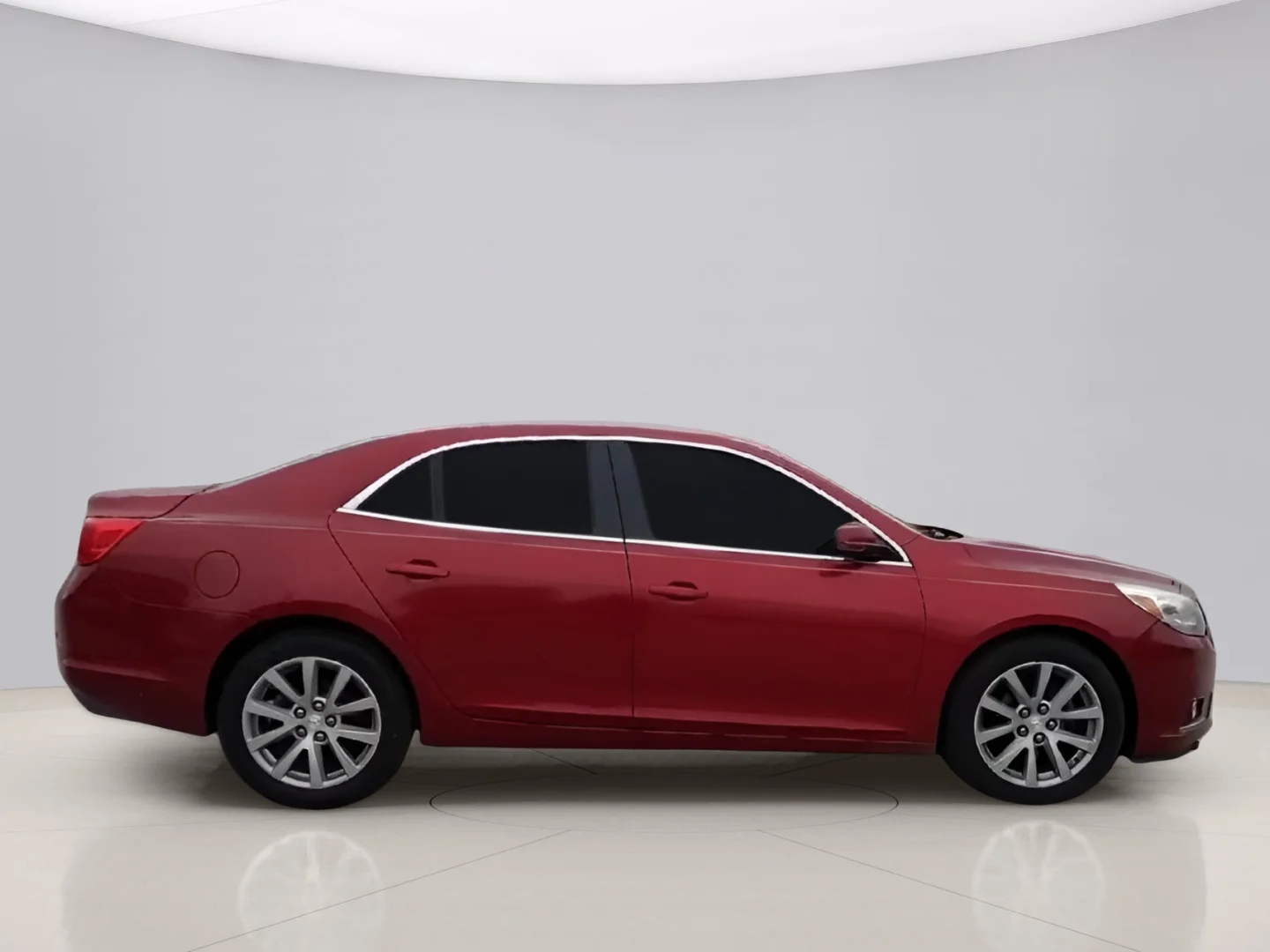 Used 2013 Red Chevrolet 2LT image 9