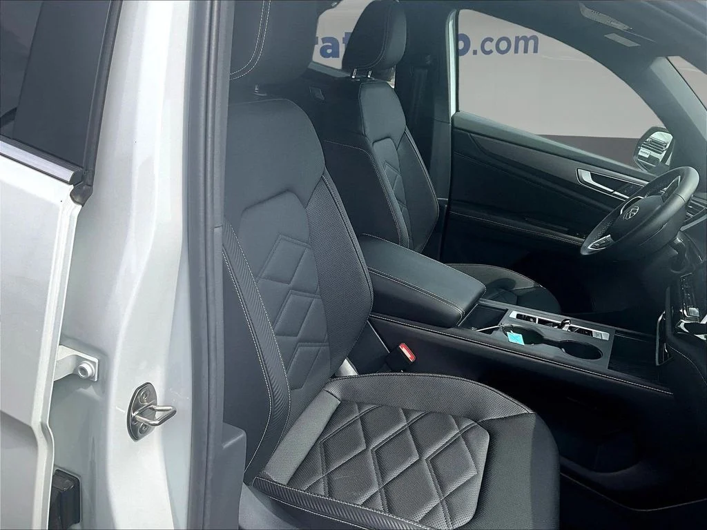 2026 Volkswagen Atlas Cross Sport SE - Photo 11