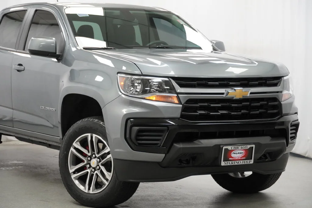 Used 2022 Gray Chevrolet Work Truck image 6