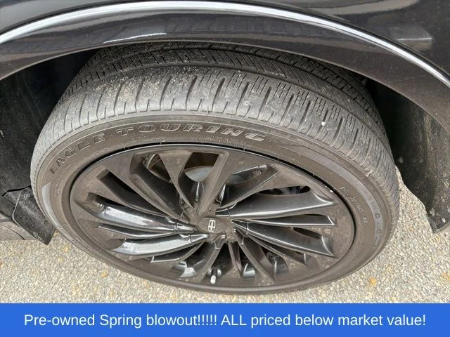 Used 2022 Black Lincoln Reserve image 10