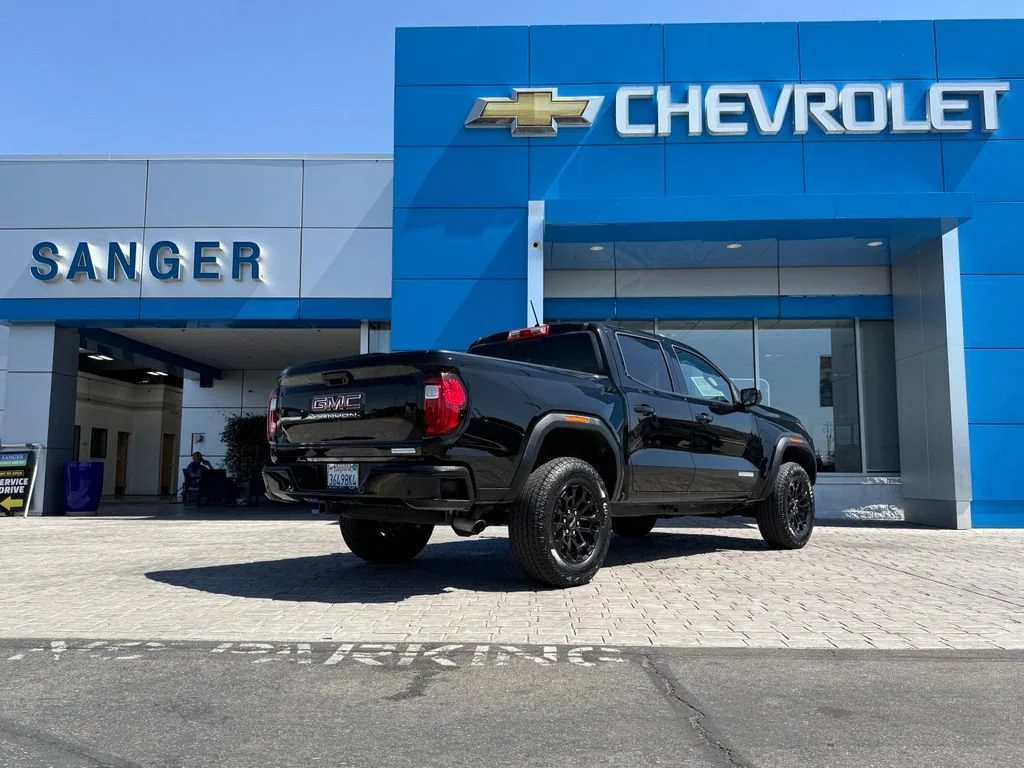 Used 2026 Onyx Black GMC Elevation image 8