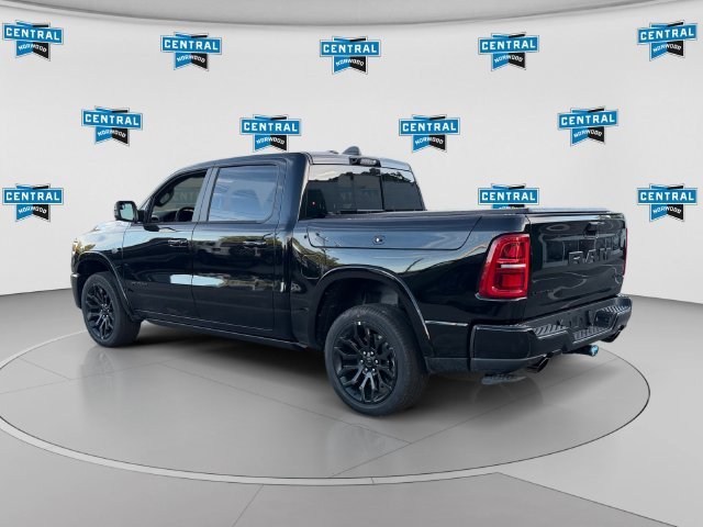 New 2027 Diamond Black Crystal Pearl-Coat Exterior Paint Ram Limited image 3