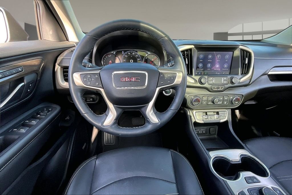 Used 2024 White GMC Denali image 5