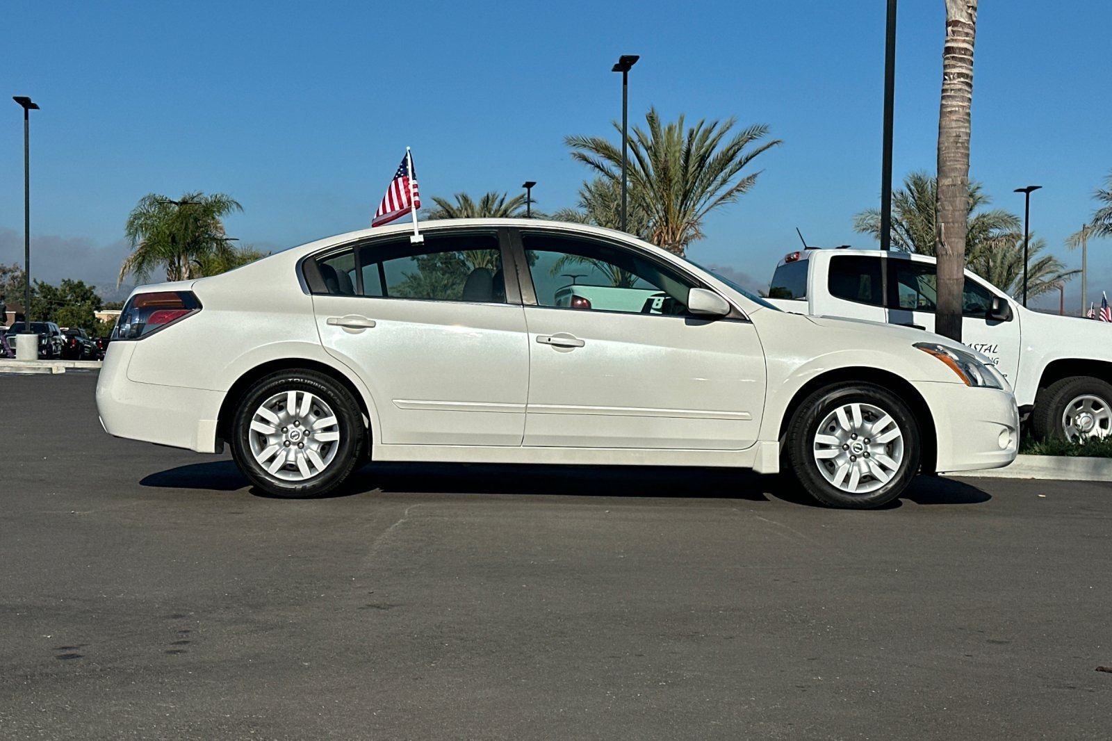 Used 2012 White Nissan 2.5 S image 3