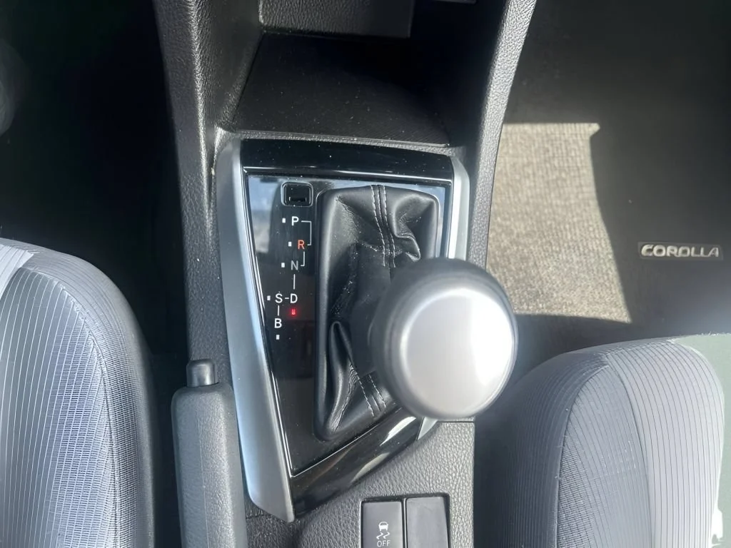 Used 2017 Slate Metallic Toyota L image 26
