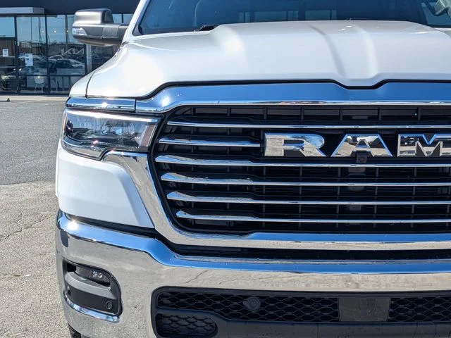 Used 2025 White Ram Big Horn/Lone Star image 9