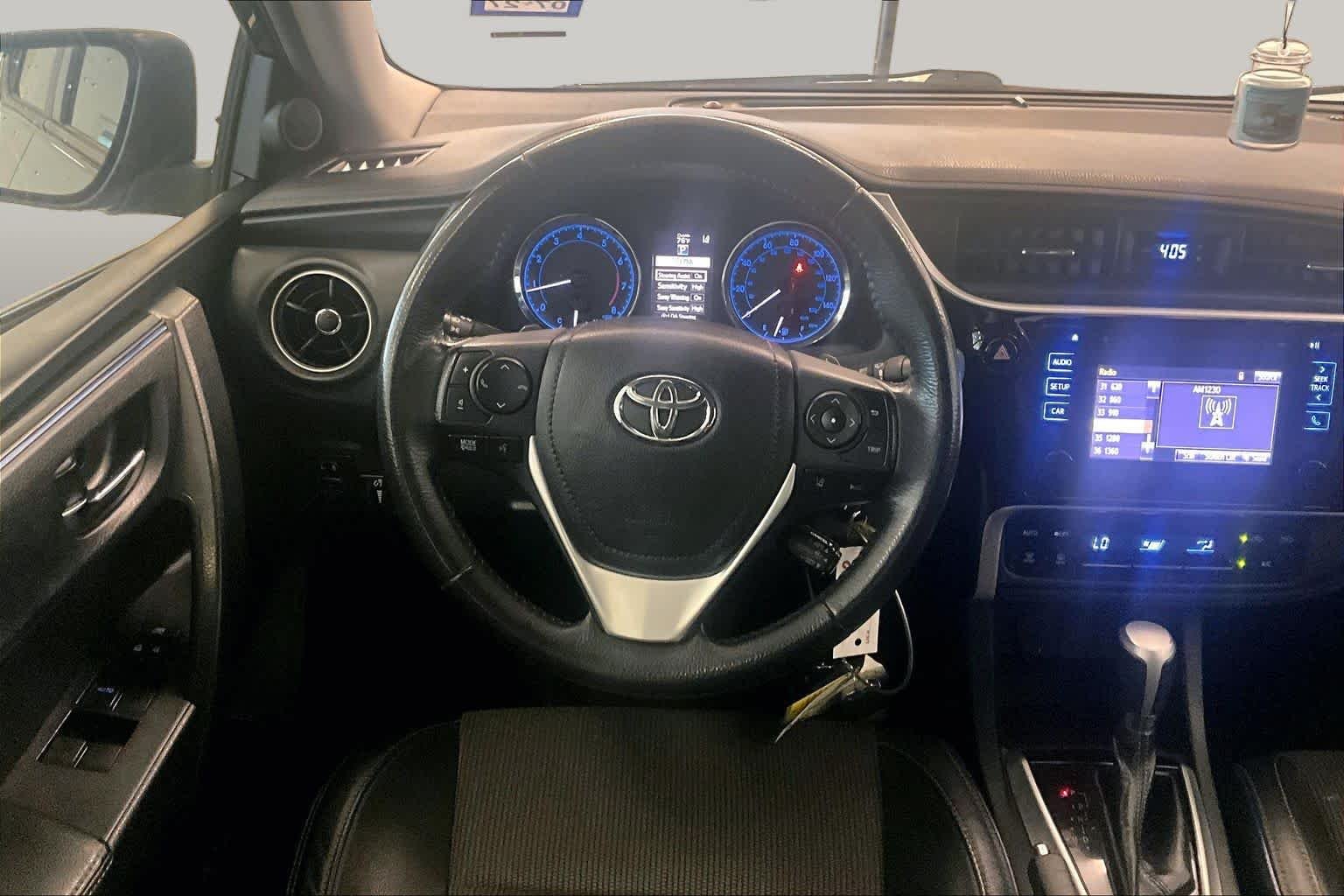 Used 2018 Black Sand Pearl Toyota SE image 16
