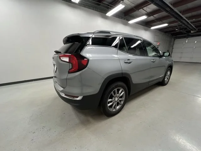 2023 GMC Terrain SLT - Photo 8