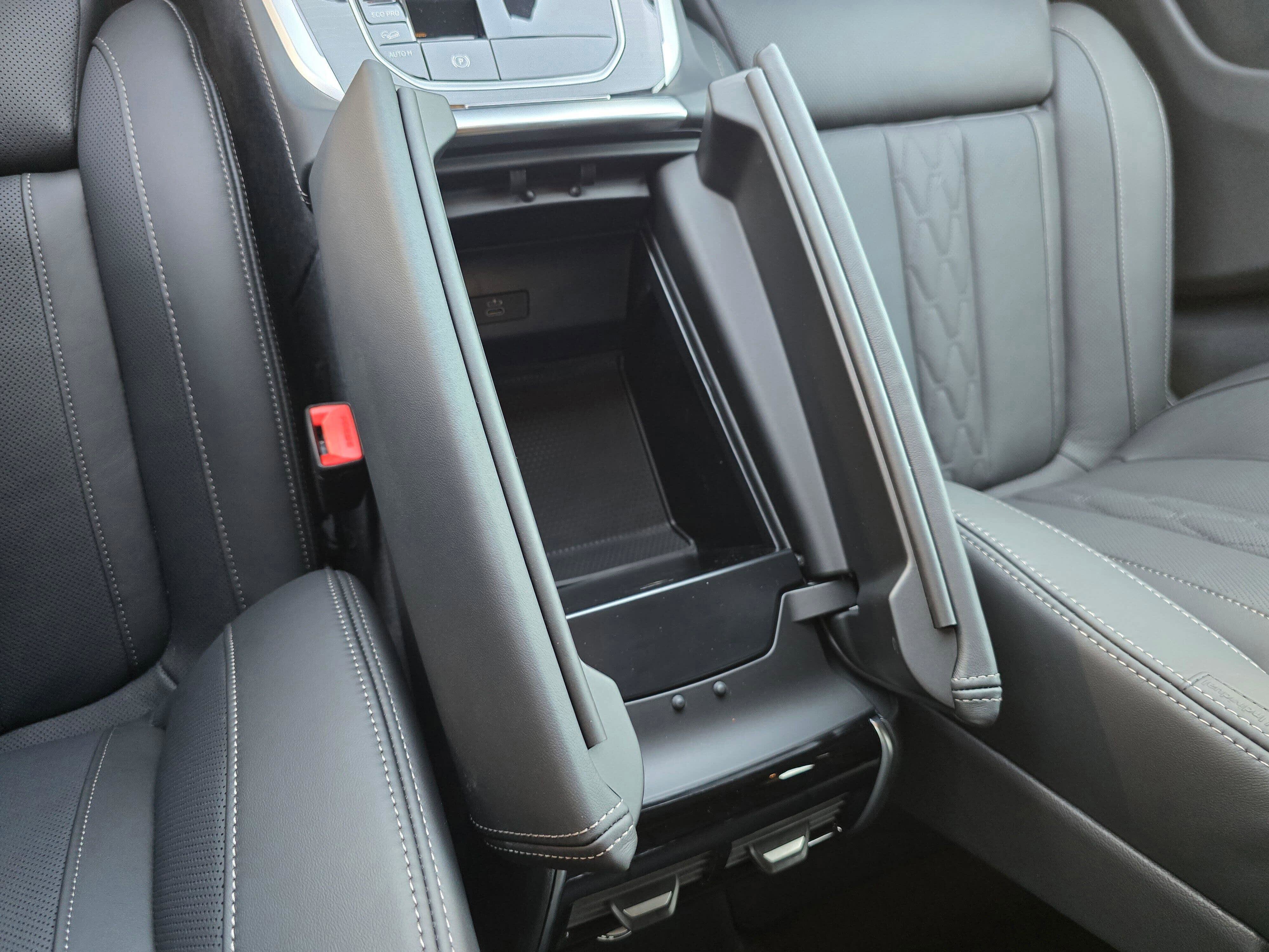 New 2026 Brooklyn Grey Metallic BMW xDrive40i image 24
