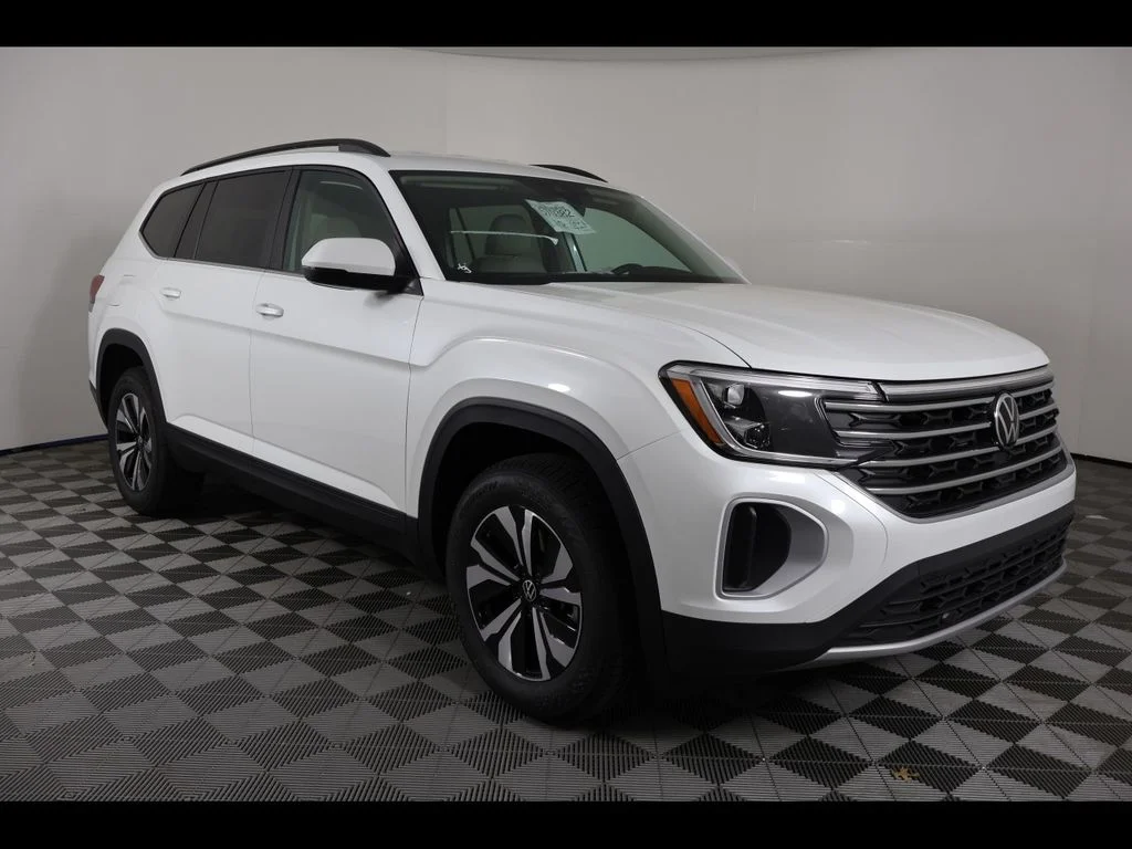 New 2026 White/off-white Volkswagen 2.0T SE image 7