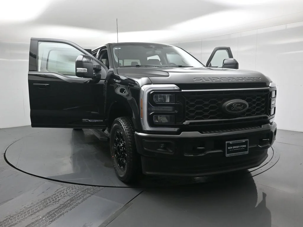 New 2026 Agate Black Metallic Ford Lariat image 31
