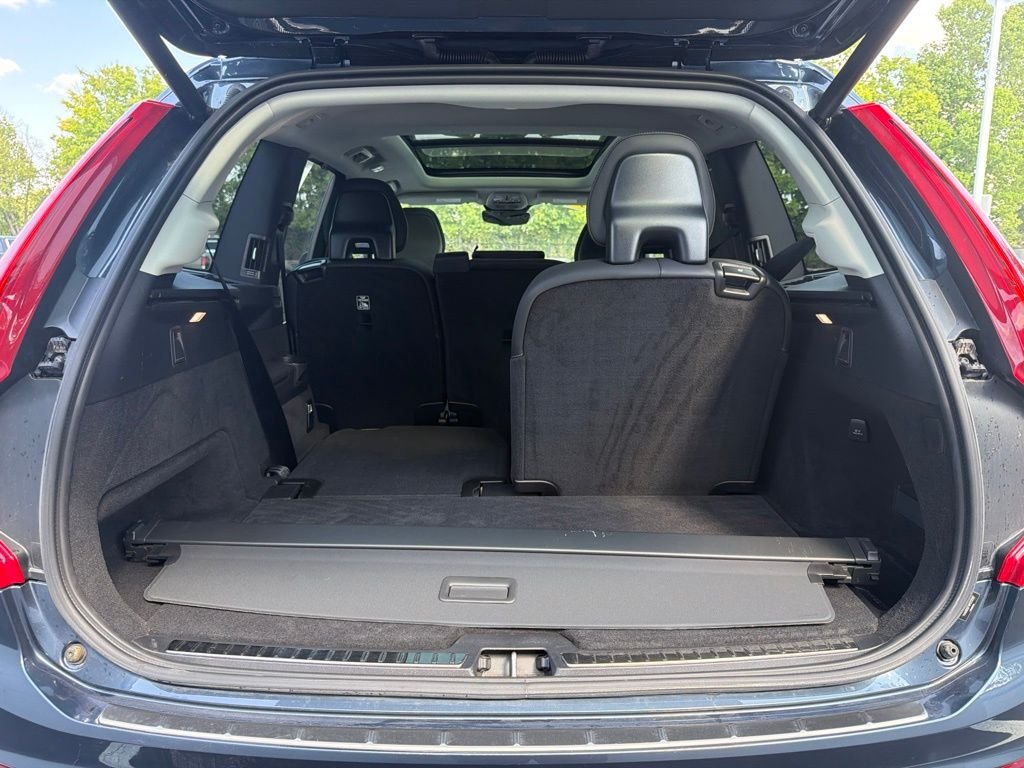 Used 2024 Denim Blue Metallic Volvo Ultimate image 22
